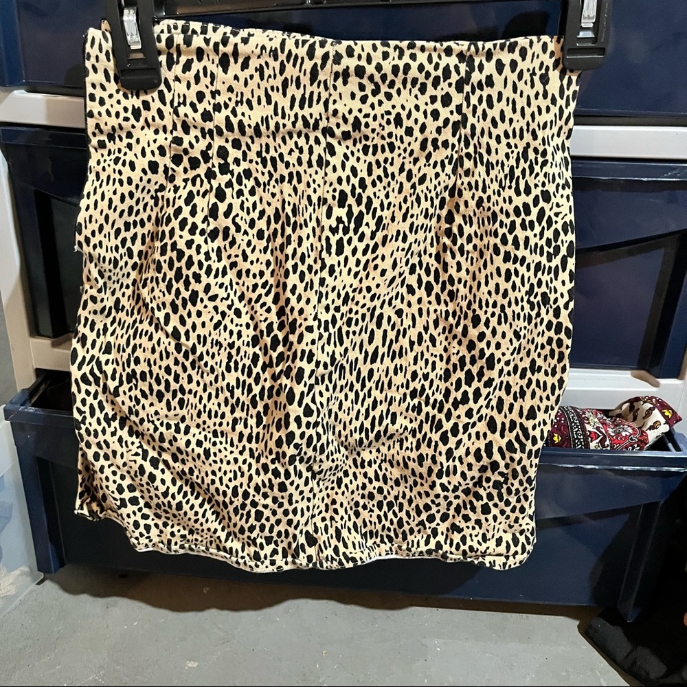 Brandy Melville skirt
